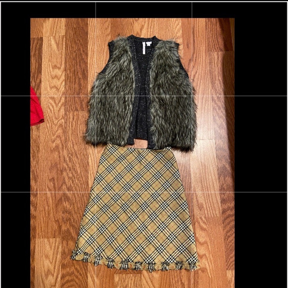 ⚡️Bundle N Save ⚡️GIRLS FUR VEST N PLAID SKIRT